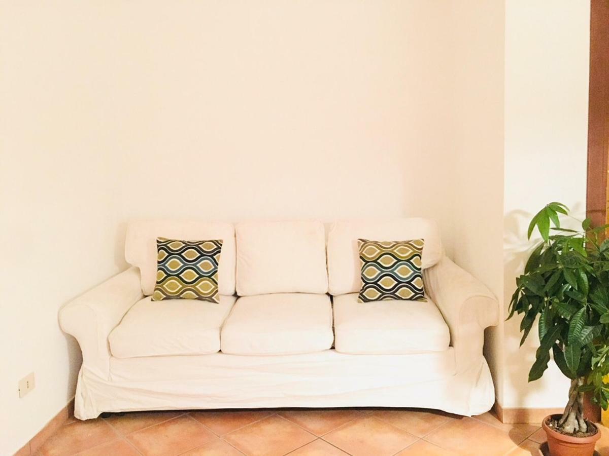 Panoramic Castle Apt Trastevere Rome Exterior photo