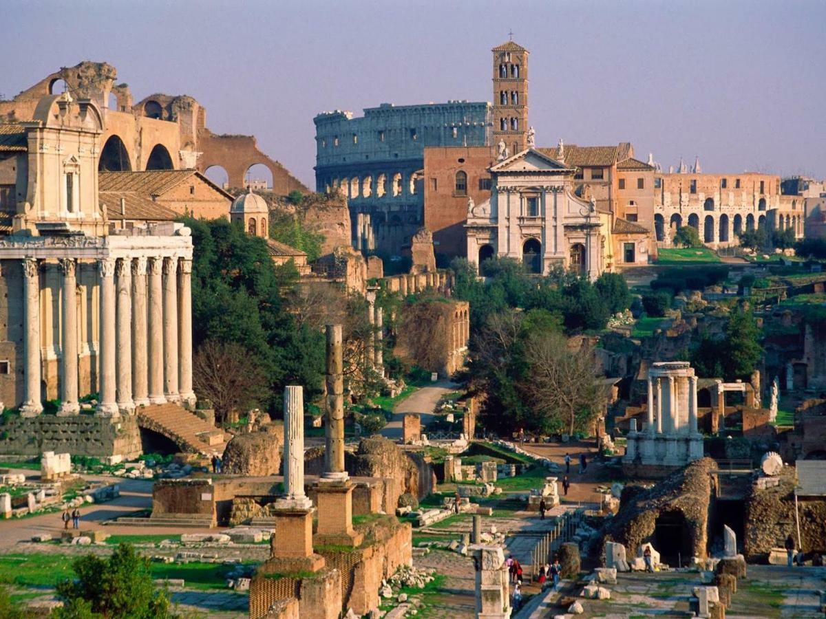 Panoramic Castle Apt Trastevere Rome Exterior photo