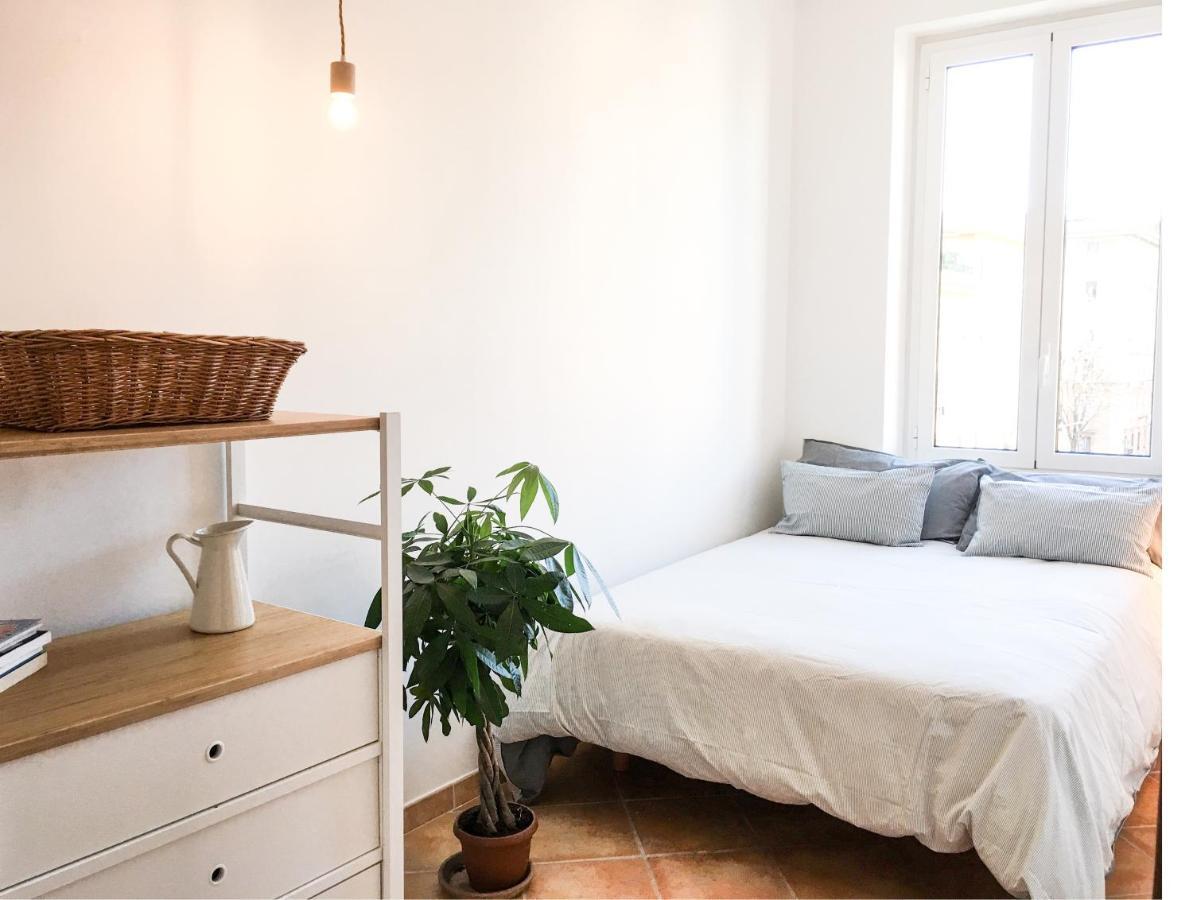 Panoramic Castle Apt Trastevere Rome Room photo
